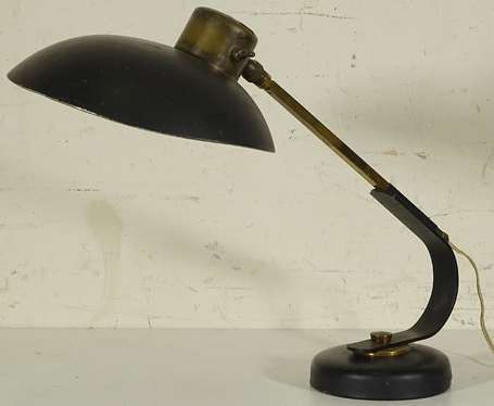 Lampe de bureau en métal laqué noir et laiton, 