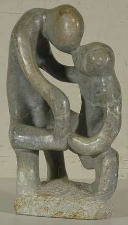 ECOLE CONTEMPORAINE - Couple. Sculpture en marbre 
