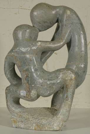 ECOLE CONTEMPORAINE - Couple. Sculpture en marbre 