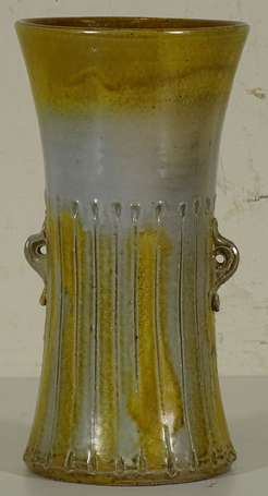 TIFFOCHE Gustave (1930-2011) - Vase en grès de 