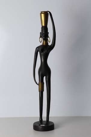 ECOLE MODERNE - Femme africaine. Statue en bronze 