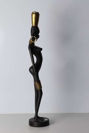 ECOLE MODERNE - Femme africaine. Statue en bronze 