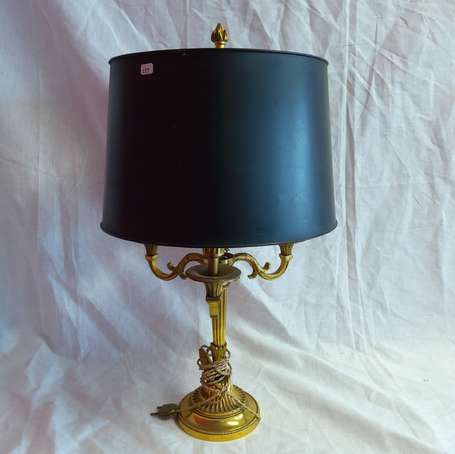 Lampe bouillotte en bronze à trois bras de 