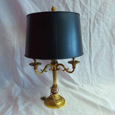 Lampe bouillotte en bronze à trois bras de 