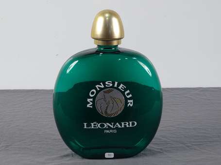 MONSIEUR LÉONARD, flacon géant de parfum, factice.