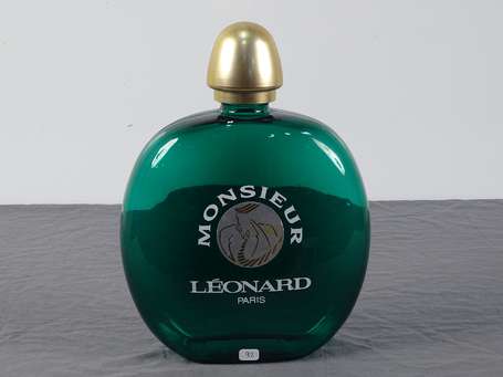 MONSIEUR LÉONARD, flacon géant de parfum, factice.