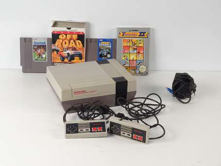 NINTENDO, console NES française (NESE-001 FRA) 