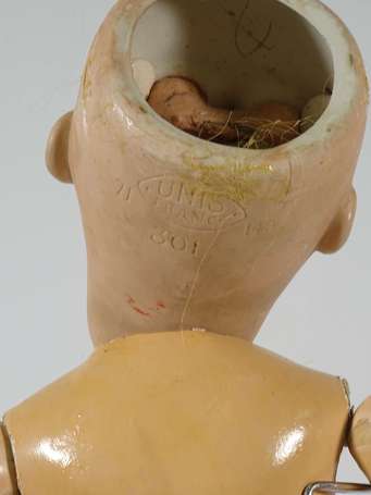 Unis France - Poupée tête porcelaine marquée en 