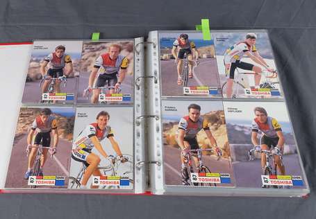 Cyclisme - Album d'environ 400 CPSM / CPM - 