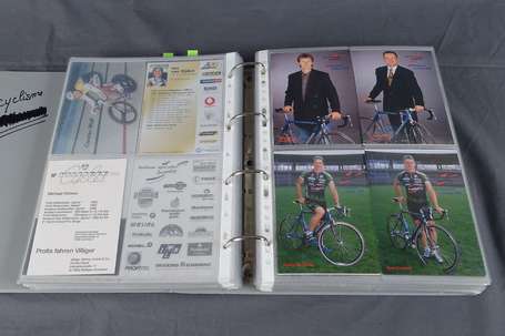 Cyclisme - Album d'environ 600 CPSM / CPM - 