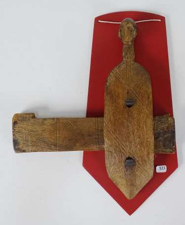 Ancienne serrure de porte en bois dur complète. Le