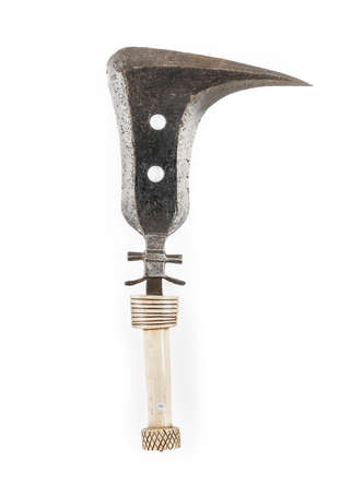 Ancien couteau faucille 'Trumbash' en métal et 