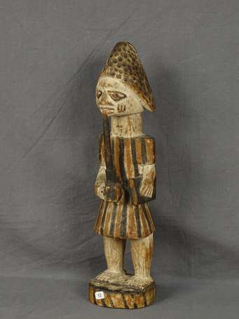 Ancienne statuette rituelle en bois léger à la 
