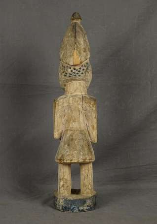 Ancienne statuette en bois léger représentant un 