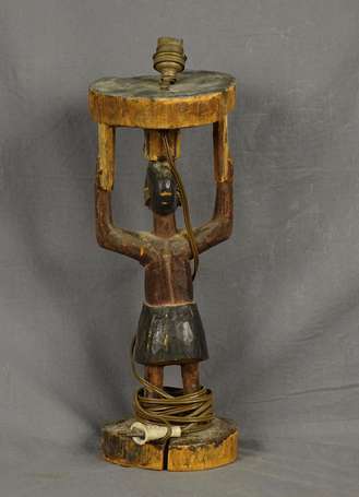 Ancienne statuette votive en bois mi-dur 