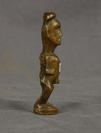 Ancienne figurine masculine en bronze représentant