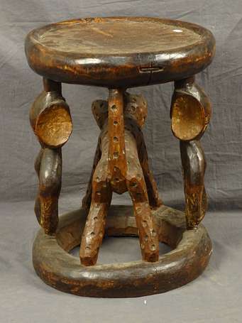 Ancien tabouret de chefferie en bois dur 