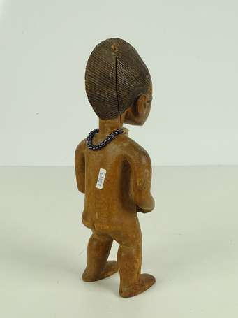 Charmante et ancienne statuette votive en bois dur