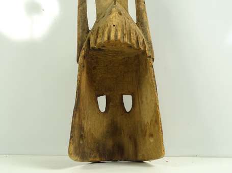 Ancien grand cimier de danse 'Kanaga' en bois dur,