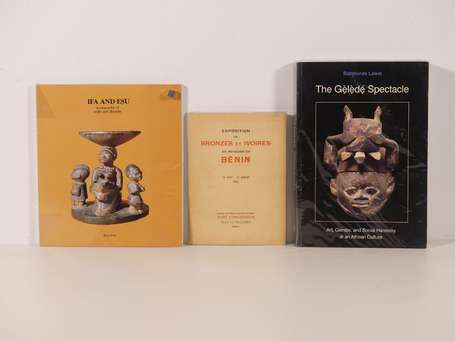 Trois ouvrages N°1 - 'The Gèlèdé Spectacle : Art, 
