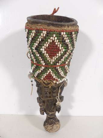 Rare et ancienne corne de divination 'mohara' 