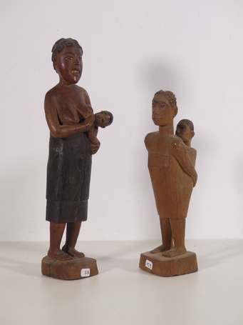 Deux anciennes statuettes en bois, de femme à 
