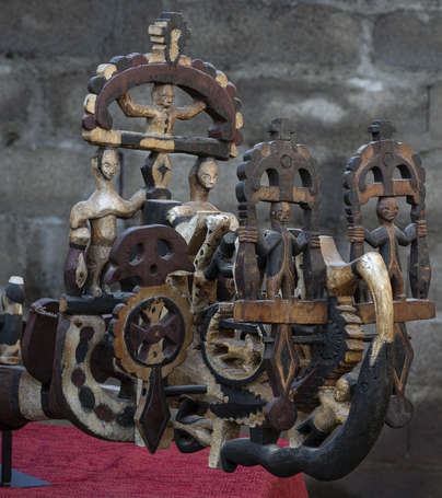 Spectaculaire et ancienne maquette de pirogue de 