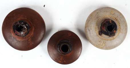 Trois fourneaux de pipe à opium en terre cuite 