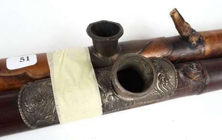 Deux pipes à opium incomplètes, bambou, métal 