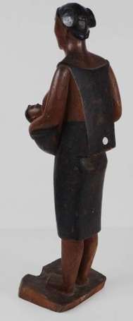 Une importante statuette de femme à l'enfant en 