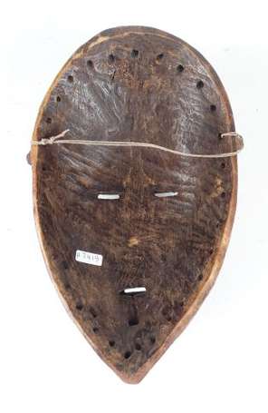 Ancien masque de danse en bois dur brun. Coiffure 