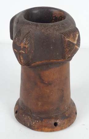 Ancien et rare petit tambour d'aisselle en bois 