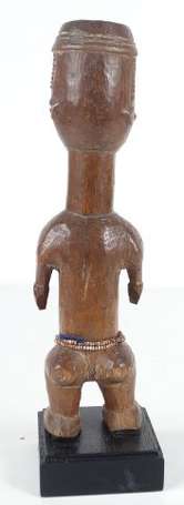 Ancienne statuette votive en bois dur à la 
