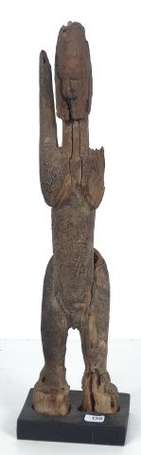 Ancienne statue d'ancêtre en bois dur à très belle