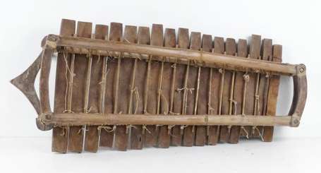 Ancien Balafon - Bois et Cordes - longueur 92 cm -