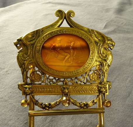 Pendentif en or jaune 18K (750°/00) monté d'une 