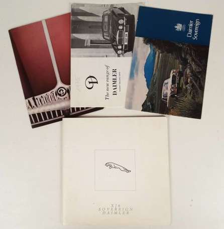 DAIMLER : 3 Catalogues des années 70 dont : 