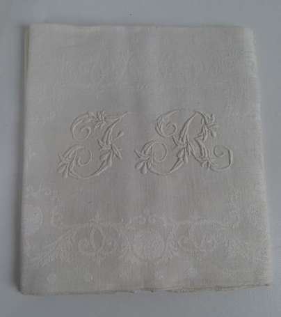 12 serviettes en damassé blanc à motif de plumetis