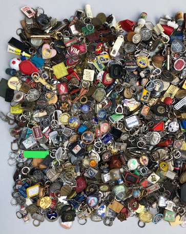 PORTE-CLEFS /DIVERS :  Une importante collection 