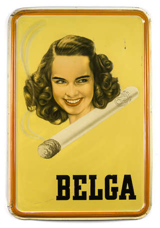 BELGA Cigarettes : Grande tole embossée illustrée.