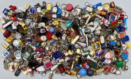 PORTE-CLEFS /DIVERS : Une importante collection 