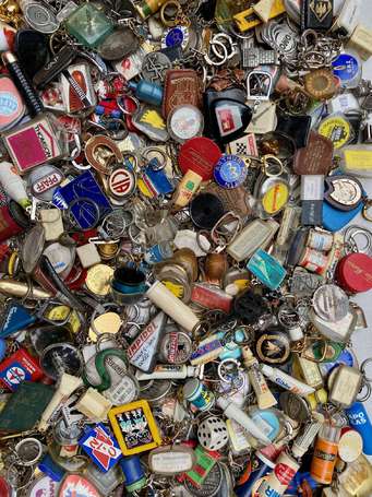 PORTE-CLEFS /DIVERS : Une importante collection 