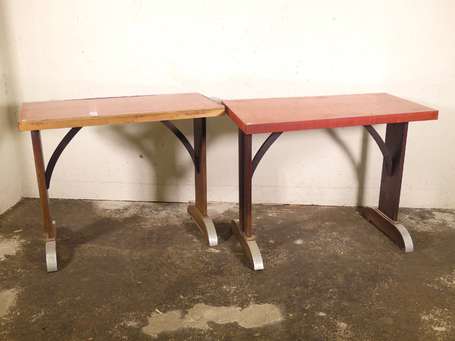 TABLES BISTROT : 2 modèles « 4 places », piétement
