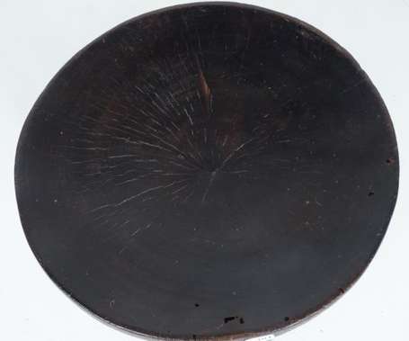 Ancien petit tabouret circulaire en bois dur à la 