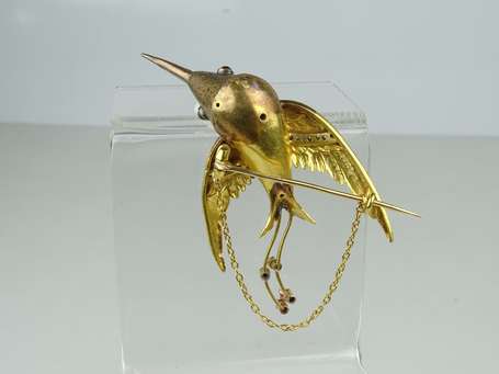 Broche colibri en or 750°/°°°, elle est monté de 