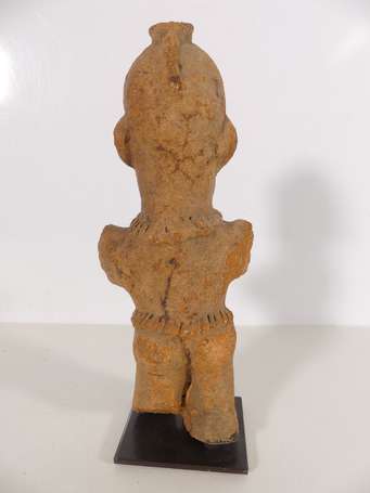 Ancienne et rare statuette en terre cuite à patine