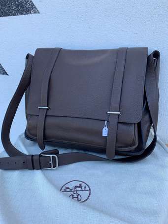 HERMES Paris - Sac besace modèle 