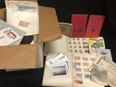 Vieux papiers , albums de timbres , courriers , 
