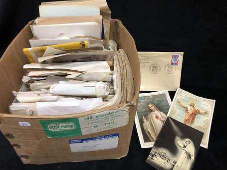Vieux papiers , courriers et images pieuses - 