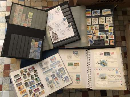 Philatélie - ensemble de 5 albums de timbres 